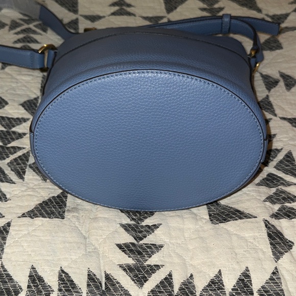 Tory Burch McGraw Bucket Crossbody - Picture 7 of 10